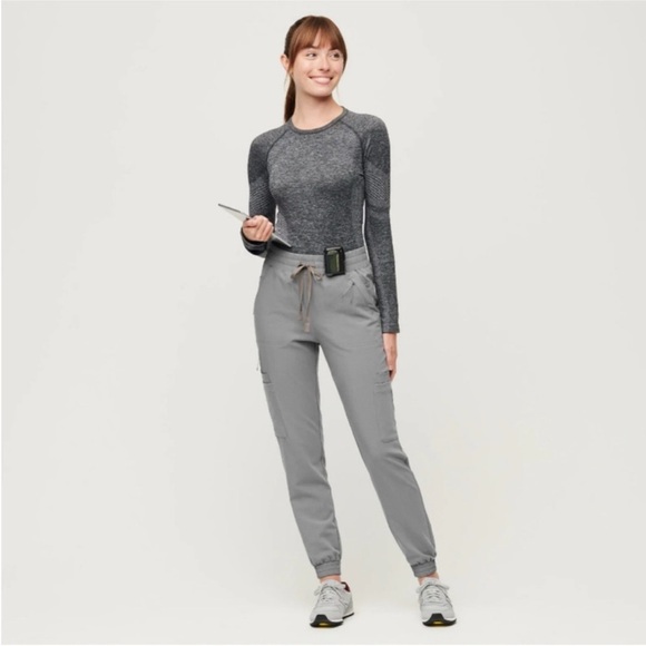 Figs Pants - NWT FIGS Women's Dark Space Grey
21 Pocket Slim Jogger Scrub Pants XS TALL